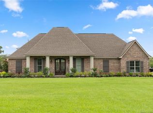 1063 Walker Rd, Sulphur, LA 70665