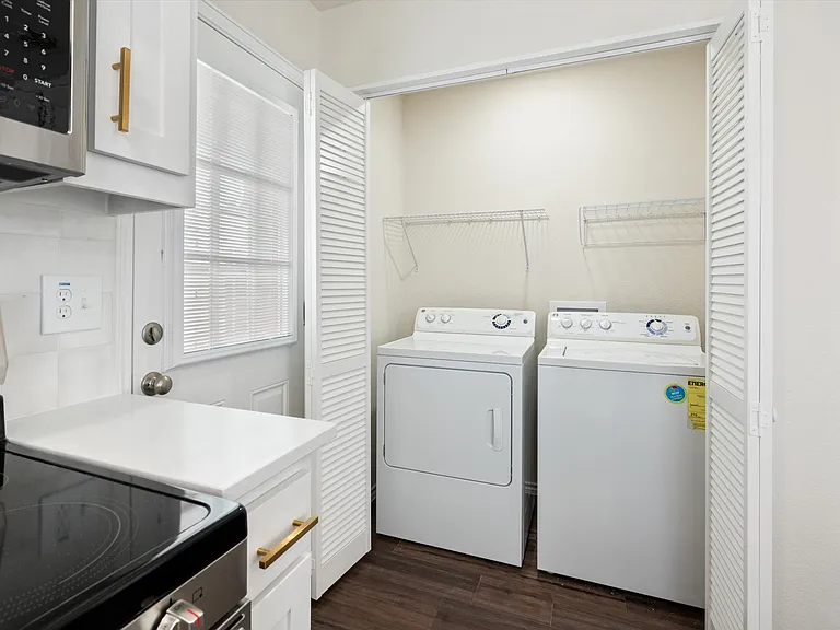 5718 Cancun Dr — Photo 13