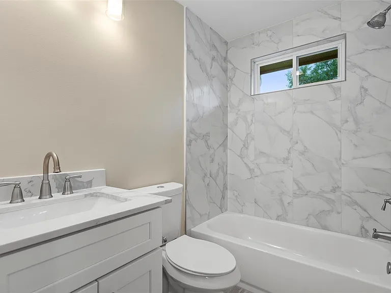 5702 Palo Blanco Ln #B — Photo 21