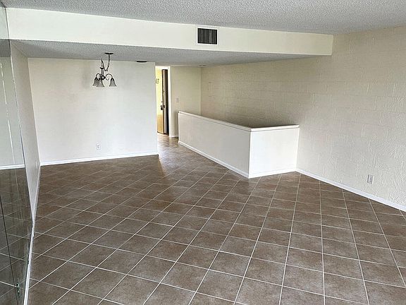 3rd image of 2828 Tennis Club Dr APT 207