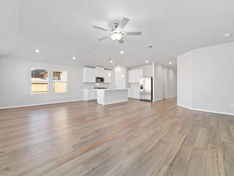 21518 Carbone Ln — Photo 8