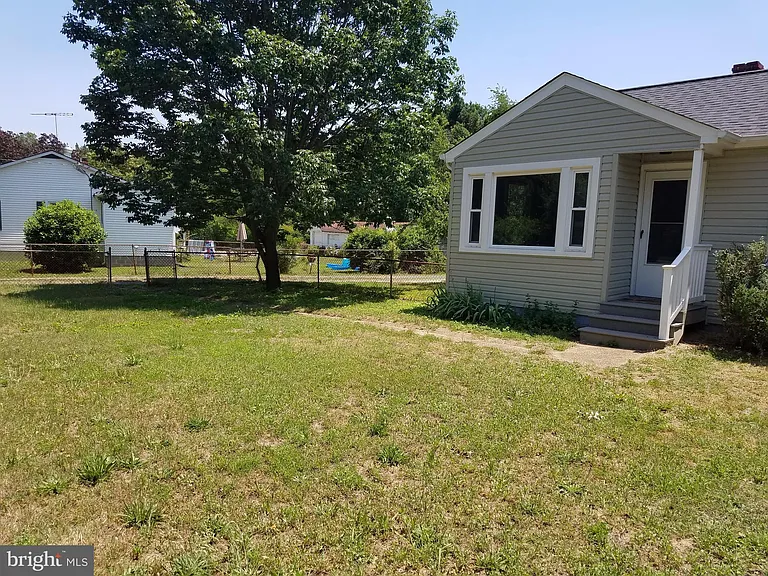 10118 Dahlgren Rd — Photo 3