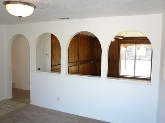 3rd image of 738 Dewberry Dr
