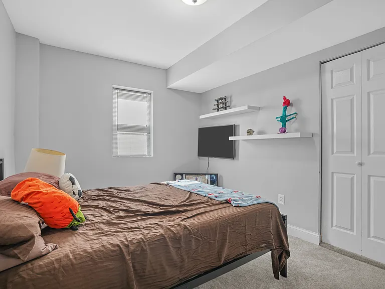 310 Maryland Ave — Photo 18