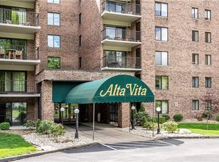 3 Alta Vita Dr APT 205, Greensburg, PA