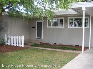 2001 Hermitage Dr, Kingsport, TN 37664