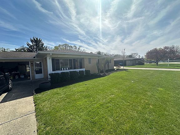 4th image of 6704 Dorf St