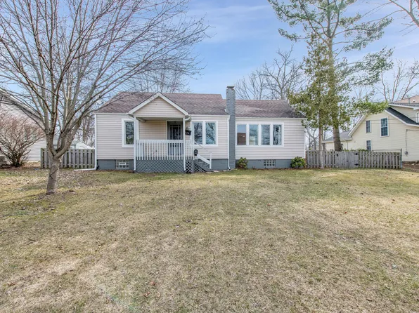 138 N North Shore Dr, Lake Orion, MI 48362