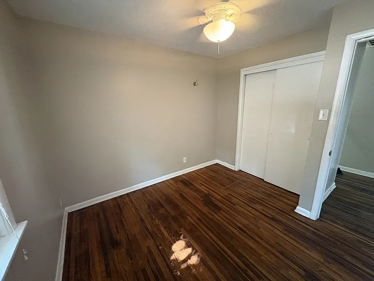 224 Pine Ave — Photo 6