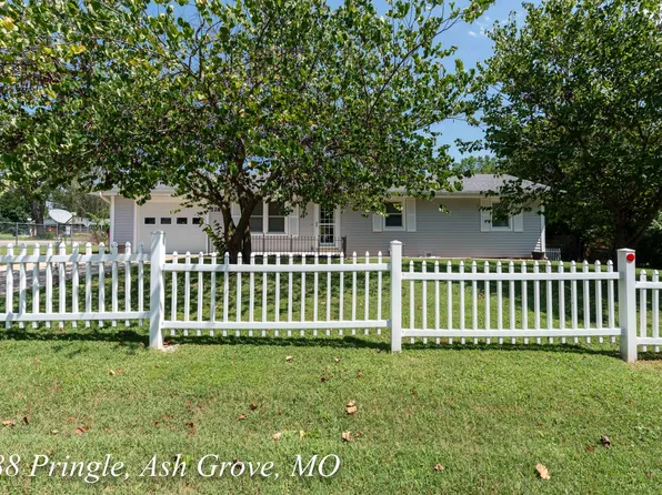 228 N Pringle Avenue, Ash Grove, MO 65604