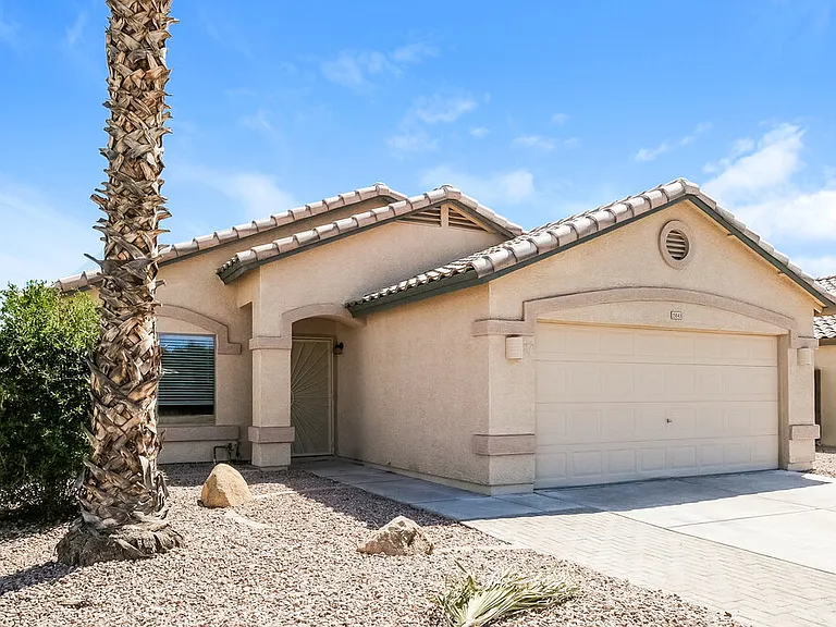 15843 W Woodlands Ave — Photo 3