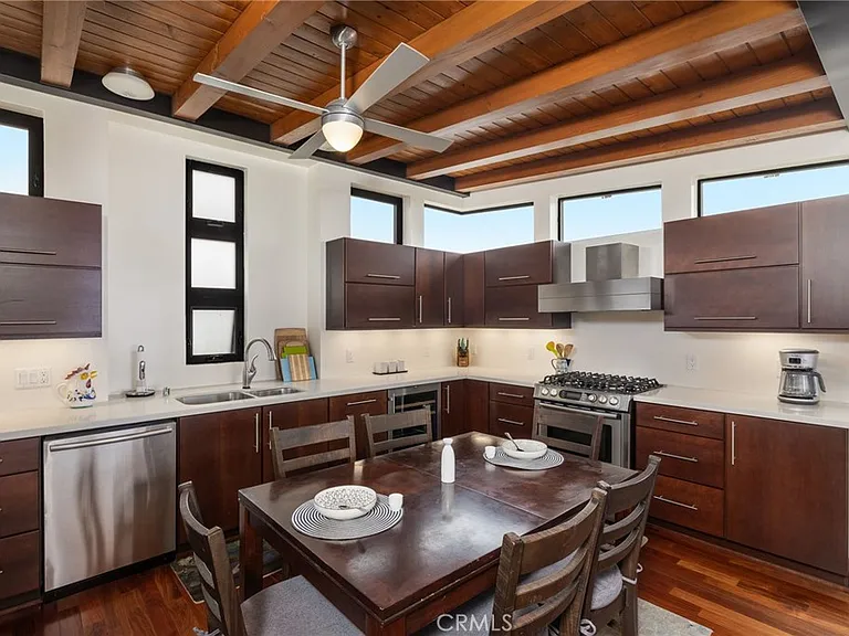 925 Monterey Blvd — Photo 17