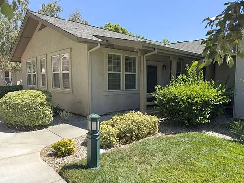 1330 Forbes Dr Photo 1
