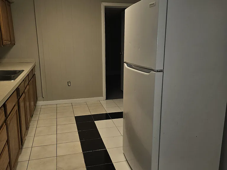 55-57 W Parkwood Ave #3-57 — Photo 7