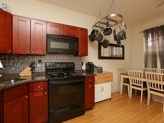4th image of 909 N 19th St #A