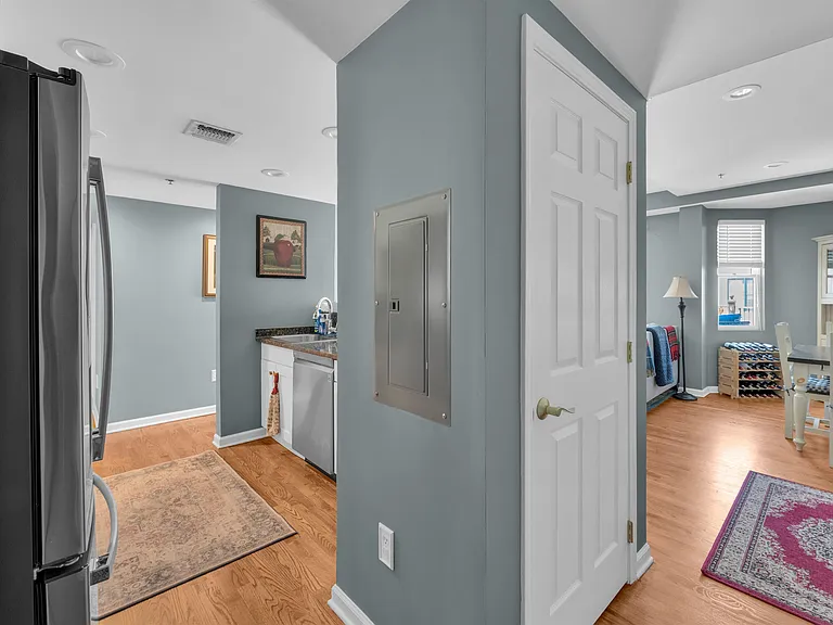 920 Jefferson St #604 — Photo 4