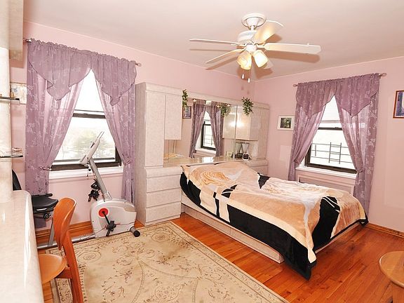 3rd image of 7351 Bell Blvd APT 6E