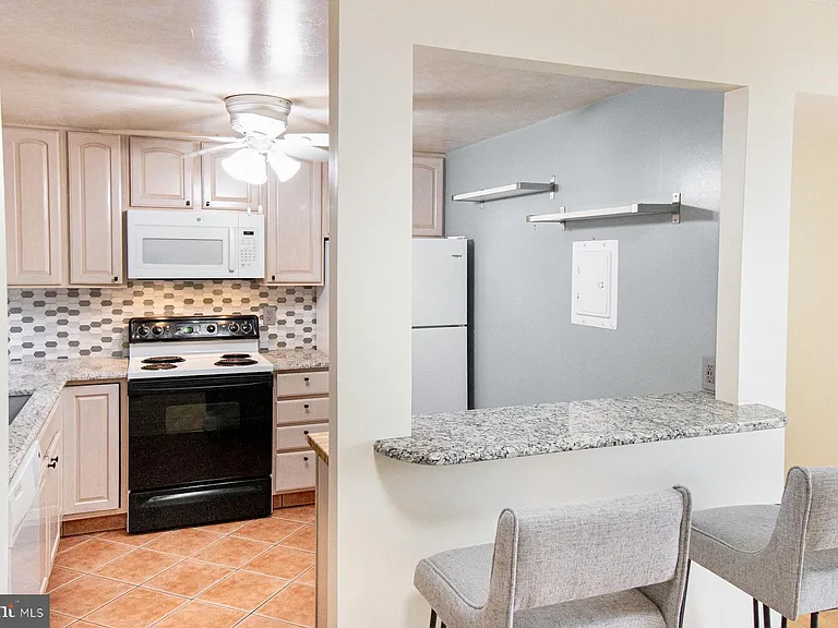 6300 Stevenson Ave #912 — Photo 7