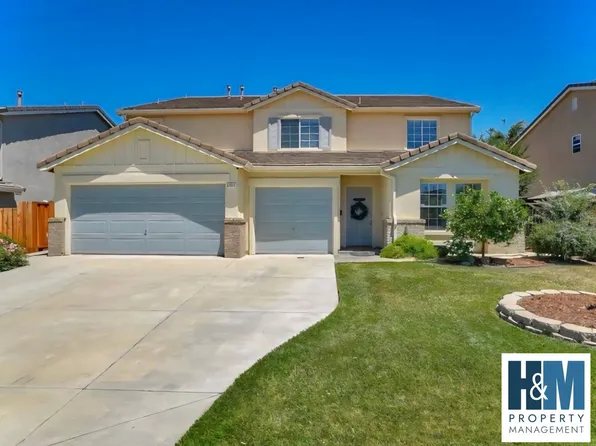 1711 Mimosa St, Hollister, CA 95023