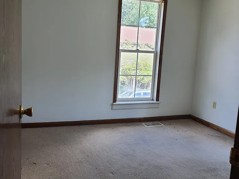 793 Walnut St — Photo 18
