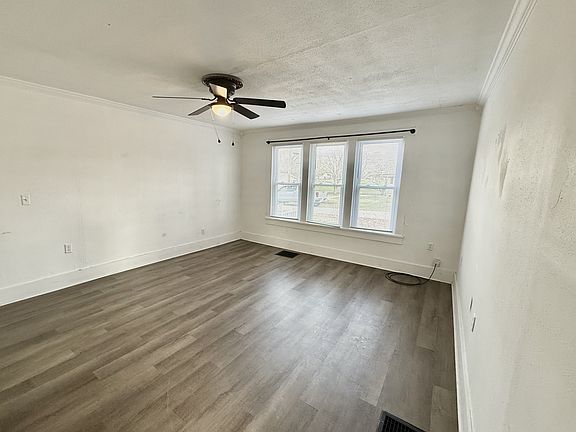 2nd image of 408 Cox Dr