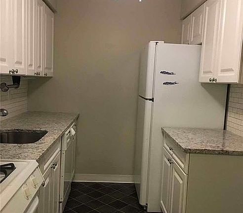 3rd image of 222 Pointe Cir N Unit 222