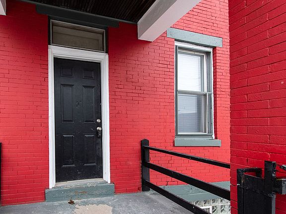 5th image of 309 E University Ave