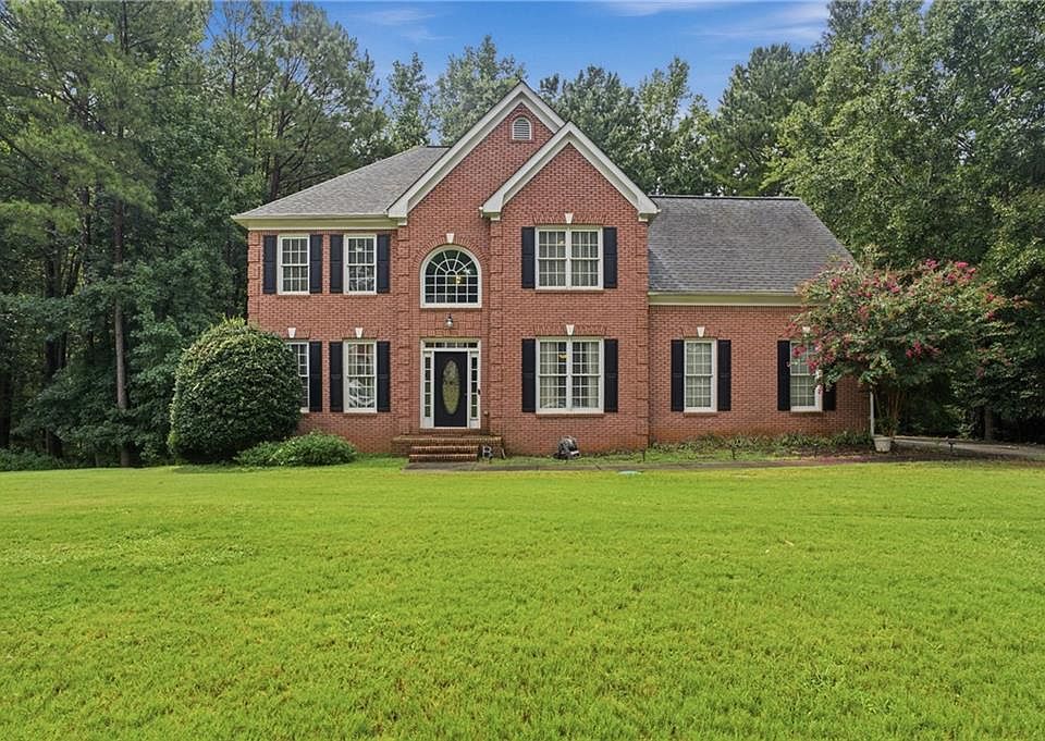 1st image of 605 Trophy Ln