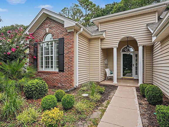 3rd image of 4345 Oakwood Circle