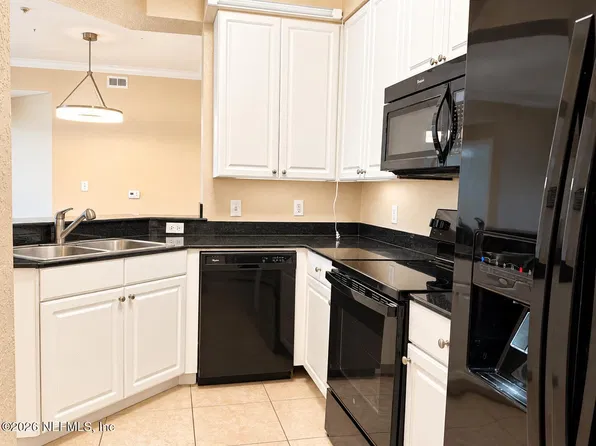 8539 Gate Pkwy W Unit 621, Jacksonville, FL 32216