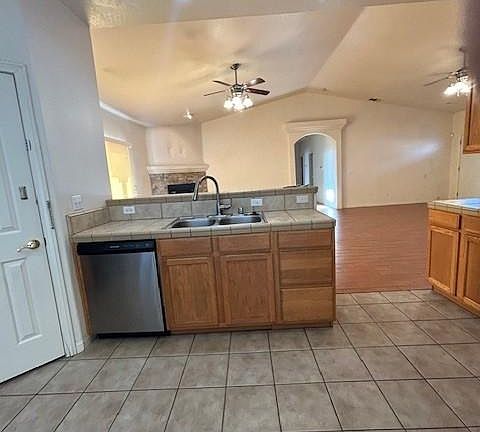 5th image of 16448 Village Dr