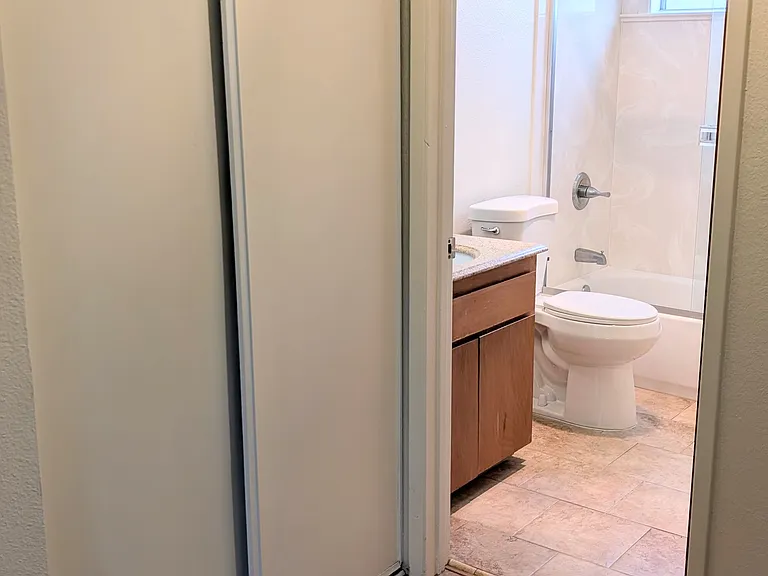 646 Baden Ave #2 — Photo 10