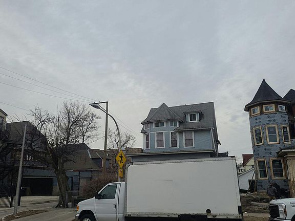 2nd image of 116 N Lockwood Ave