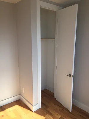 Rented by Luxury Property Group | media 25