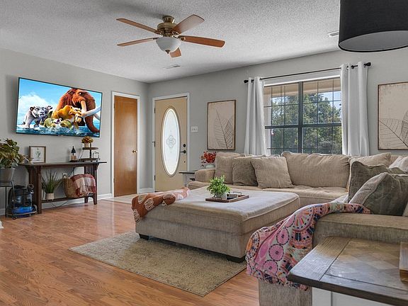 5th image of 569 Shannon Ln