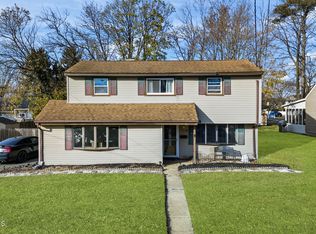 4 Deer St, Hazlet, NJ 07730