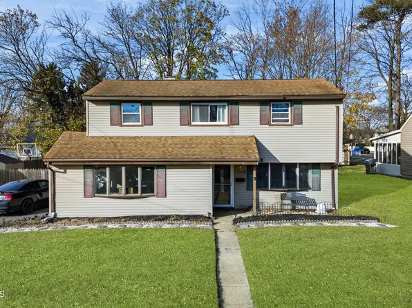 4 Deer Street, Hazlet, NJ 07730