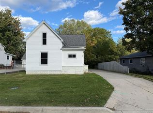 830 Adams St, Lapeer, MI 48446