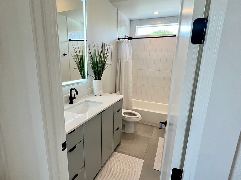 2407 Crossman Ave — Photo 22