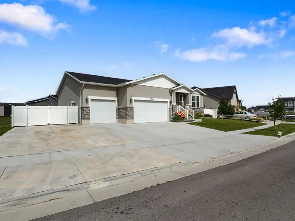 5945 N Tippecanoe Ln, Stansbury Park, UT 84074