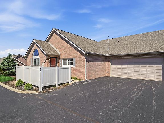 3rd image of 5610 Columbard Way #10