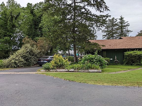 4th image of 107 Cedar Shore Dr