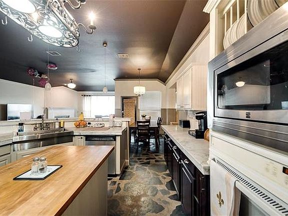 4th image of 325 Keswick Ln
