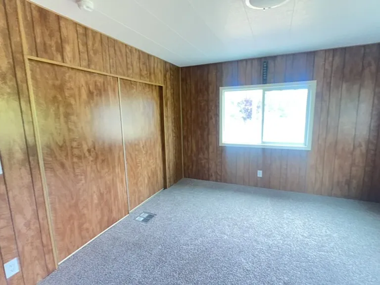 4366.1t - 829 SW West Harbeck Rd. — Photo 13