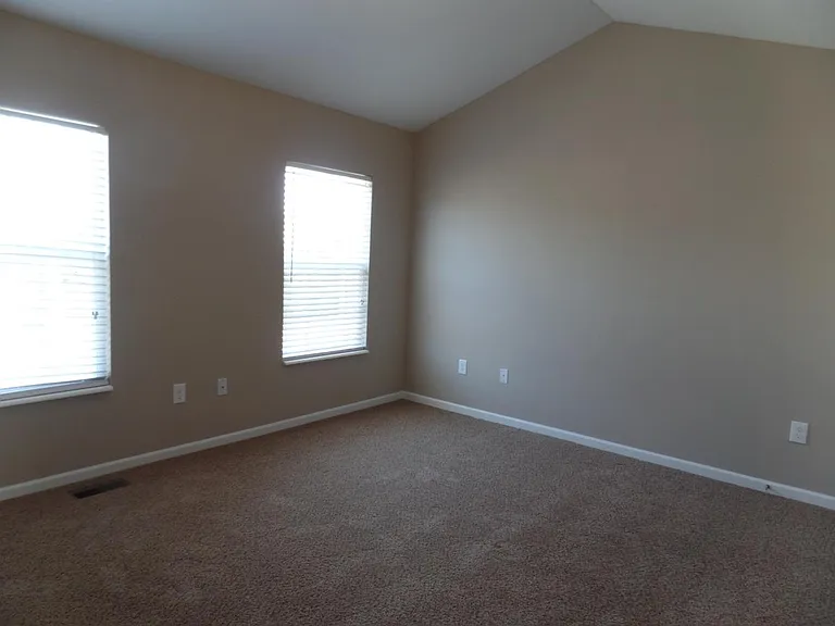 94 Highbluffs Blvd — Photo 14