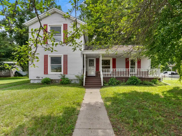 228 E Bacon St, Hillsdale, MI 49242