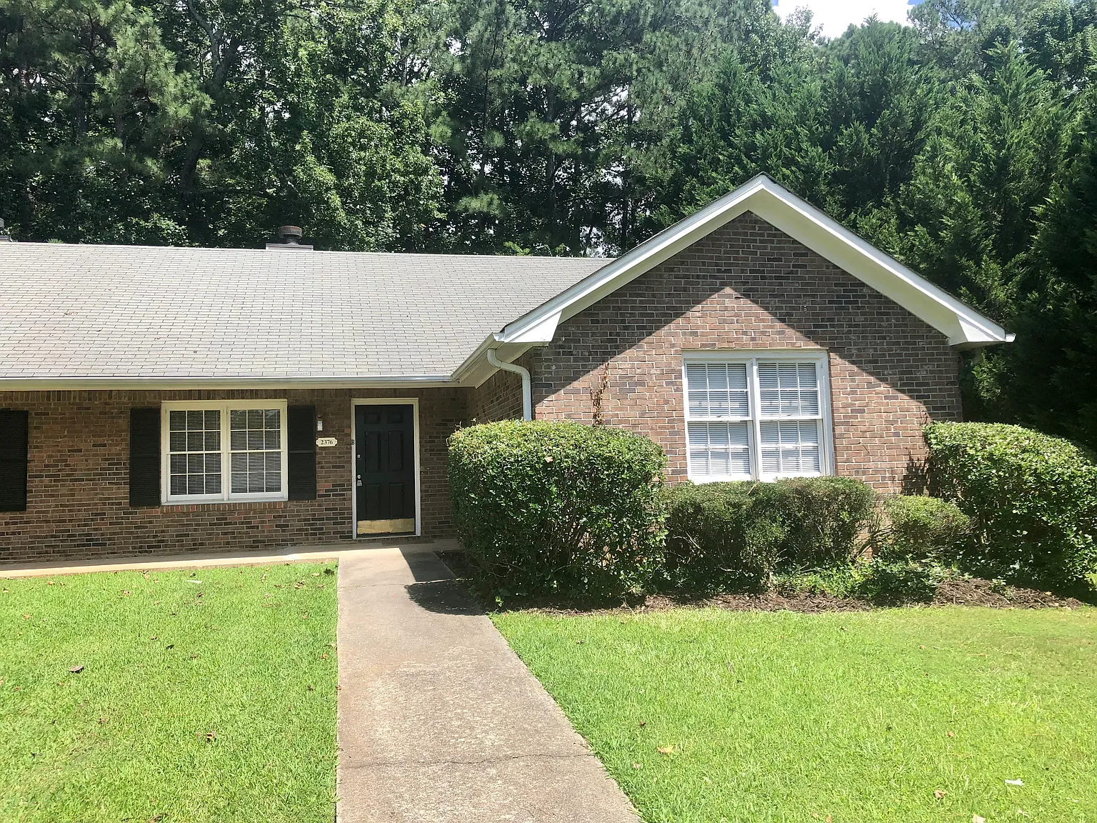 2 bed, 1250 sqft, $1,465 — Photo 1