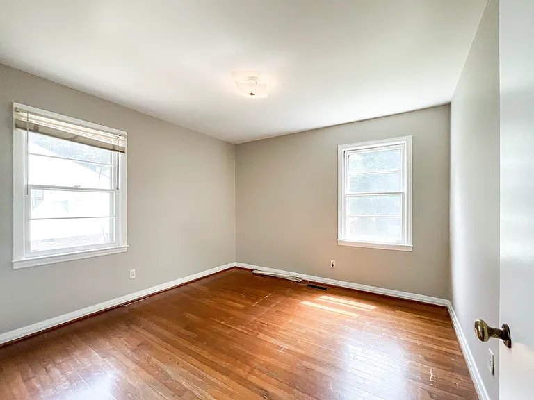 1834 Findlay St — Photo 12