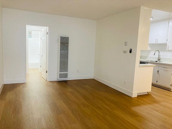 5th image of 3337 S Durango Ave APT 1