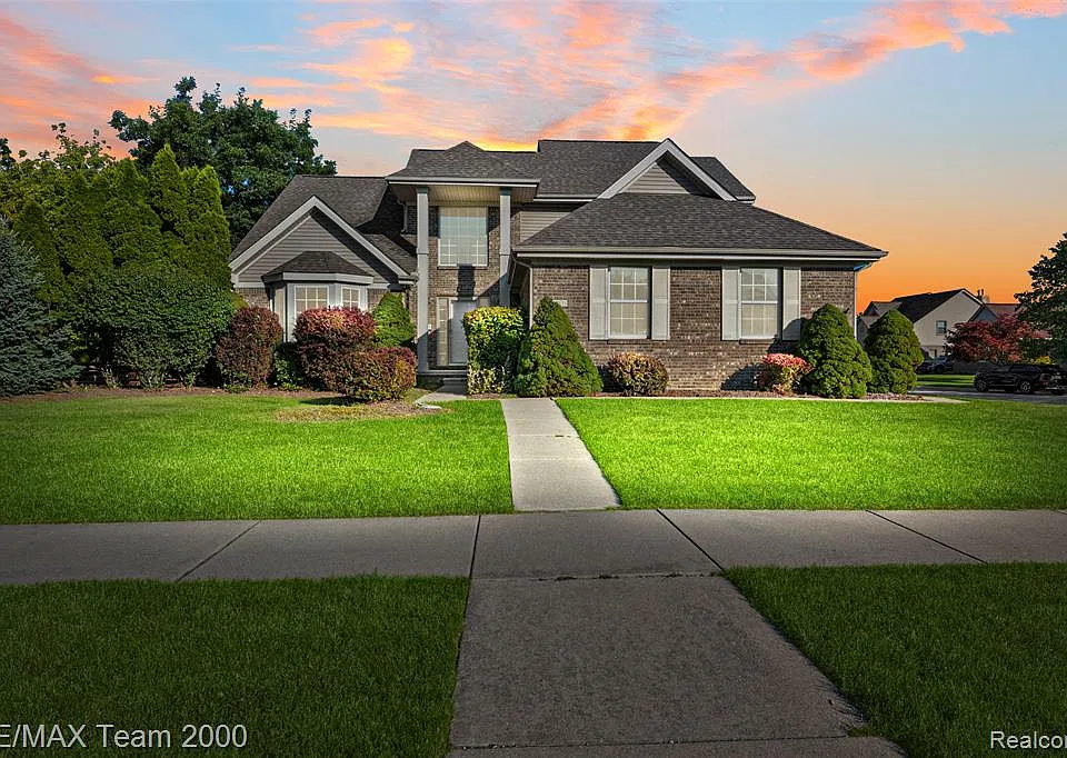 30003 Huron Meadows Dr